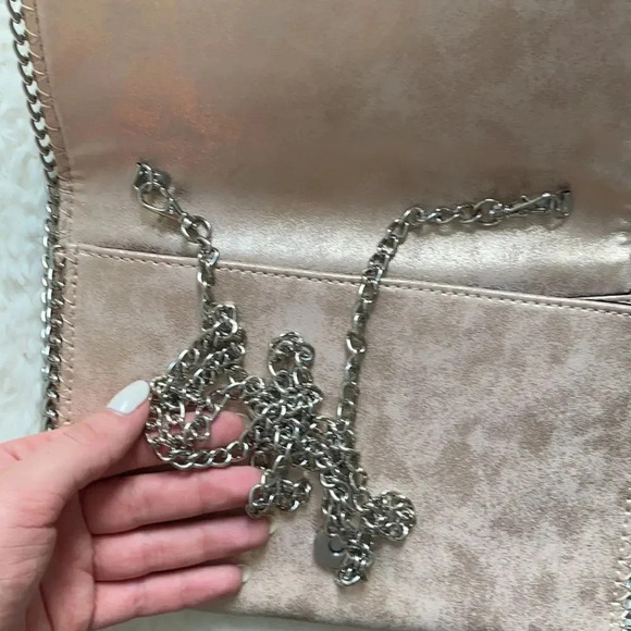 Chelsea28 Metallic Chain Trim Faux Leather Pink Silver Rose Crossbody Bag Clutch - Picture 11 of 16